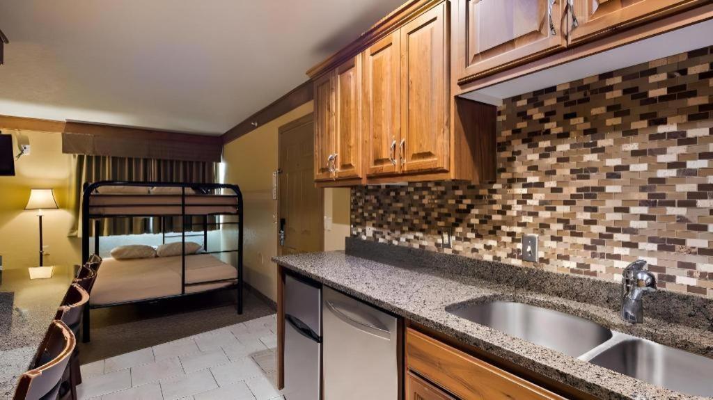 Best Western Rivers Edge Red River Exterior foto